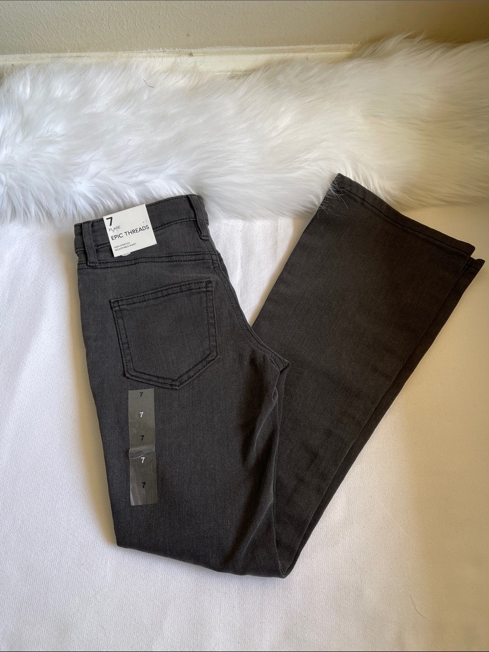Epic Threads Girls Camden Wash Denim Size 7. NWT.